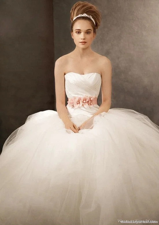 Vera Wang VW351007 Smocked unclassified dresses